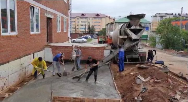 Какие строительные работы ведутся в Агрызском районе