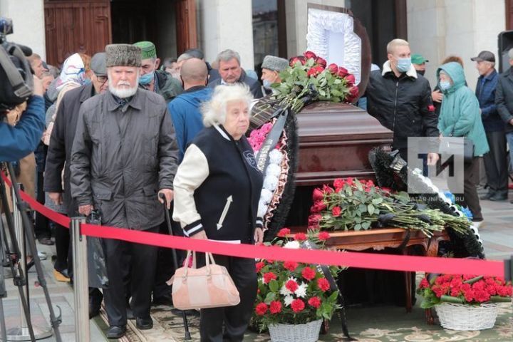 "УЗИда гади шешне дә күрә алмаганнар": Гәрәй Рәхим нәрсәдән үлгән?