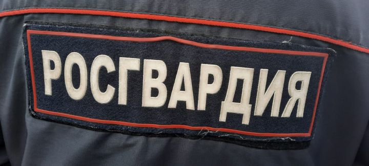 Неизвестный мужчина с ножом вломился в школу в Пермском крае