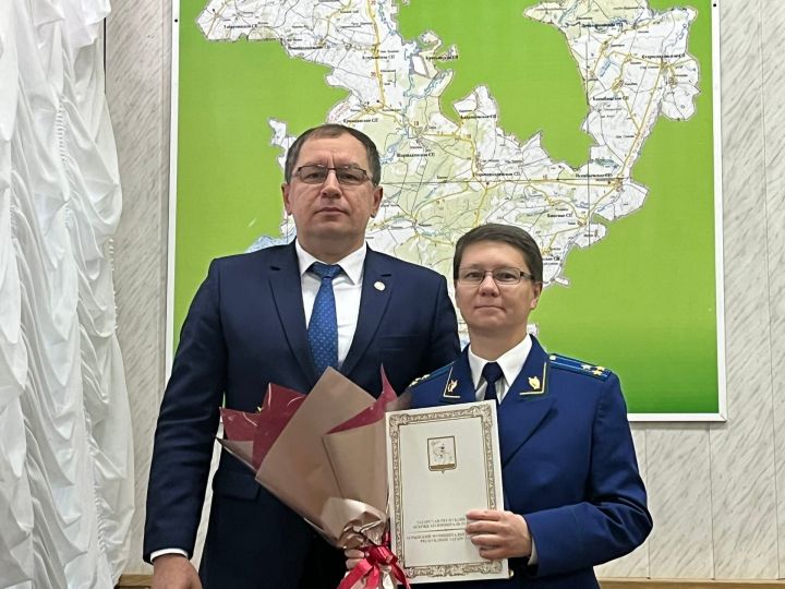 Экс-прокурор Агрызского района Оксана Шуста поощрена Благодарственным письмом