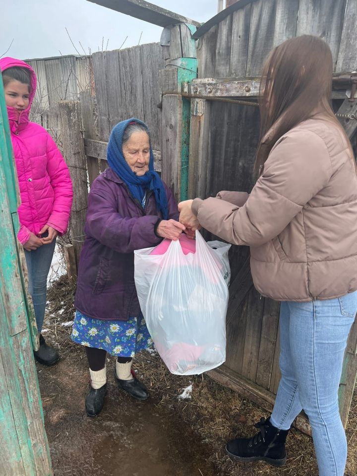 Переселенцам из Донбасса в Агрызе оказали гуманитарную помощь