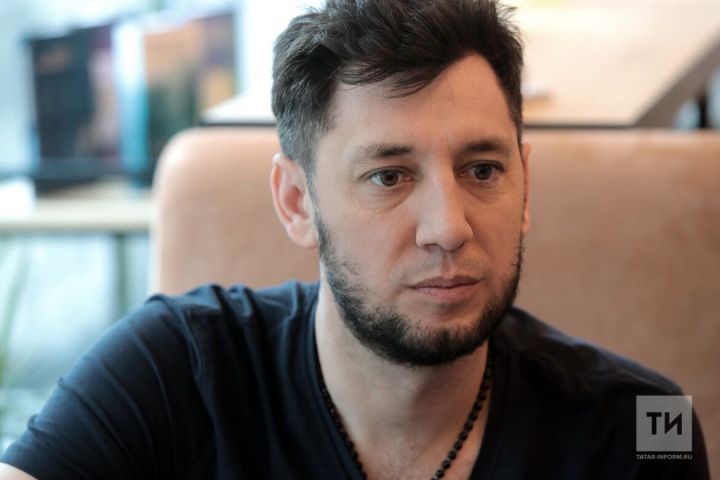 Фирдүс Тямаев Донбасска гуманитар йөк илтергә ярдәм иткән