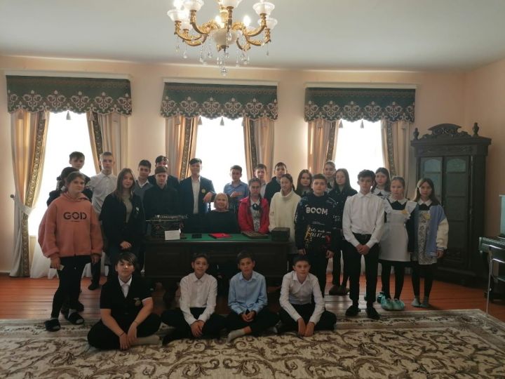Учащиеся гимназии посетили музей истории села Иж-Бобья
