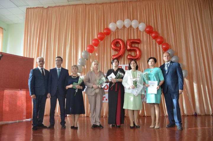 Агрызское училище отметило свой 95-летний юбилей