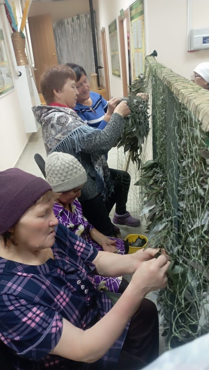 Жители села Варзи-Омга провели мастер-класс по плетению масксетей