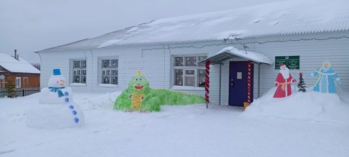 В Сарсак-Омге село украсили к Новому году