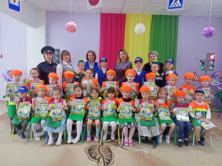 В Татарстане работают 1500 отрядов ЮИД, объединяющих 19 тысяч ребят