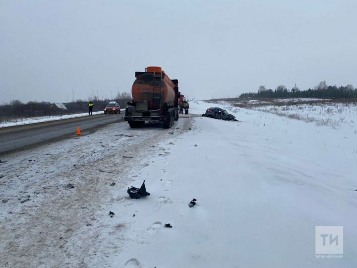 В ДТП в Татарстане погибли женщина и подросток (ФОТО)