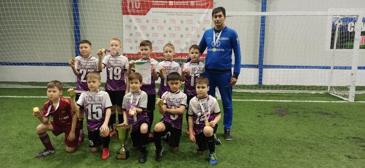 “Локомотив” командасы уенчылары белән таныштырабыз