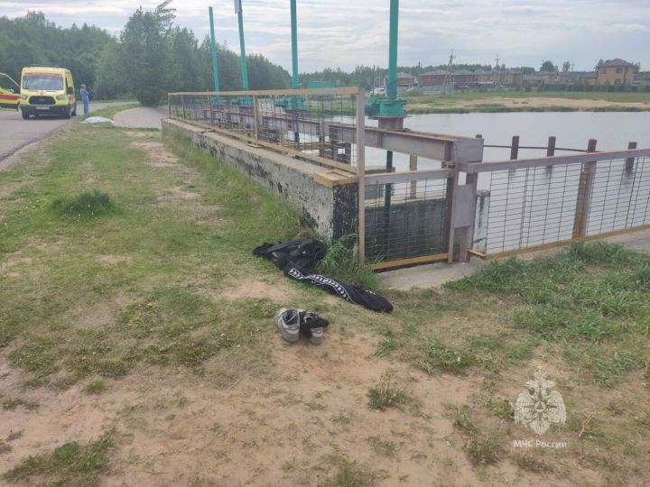 В Татарстане погиб подросток, решивший переплыть реку