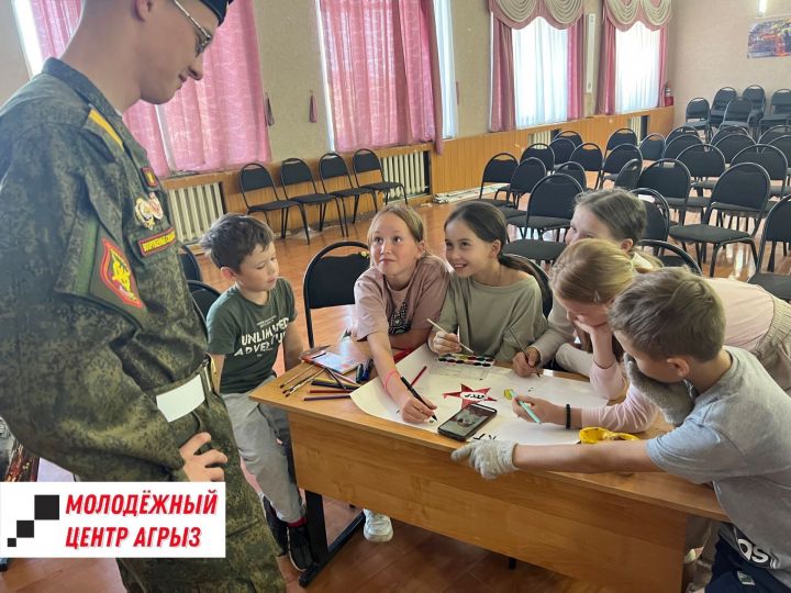 В школе №3 прошла встреча с младшим сержантом Артуром Рахматуллиным