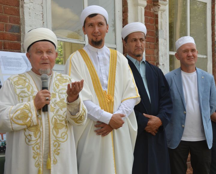 Собрание мусульман в деревне Саклово прошло с участием главного казыя РТ Джалиля хазрата Фазлыева