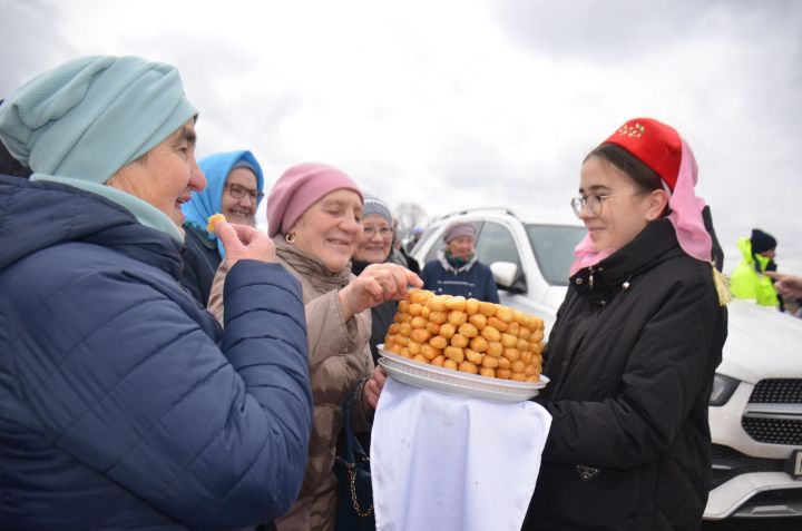 В Агрызском районе торжественно открыли участок дороги Янга-Аул — Новые Бизяки