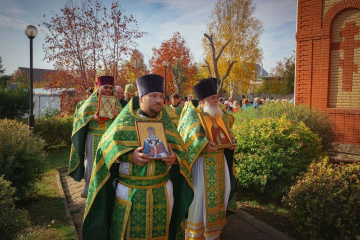 В храме Агрыза состоялось торжественное богослужение