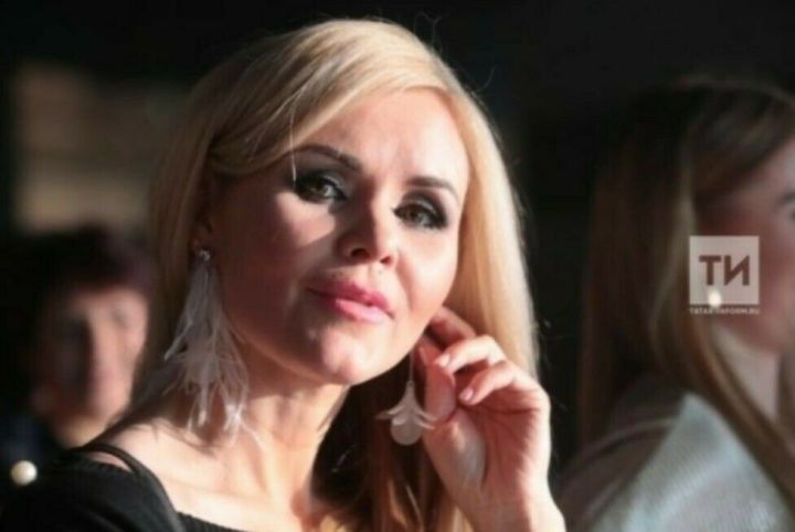 Ләйсән Гыймаева онкологиягә багышланган күргәзмәдә катнаша