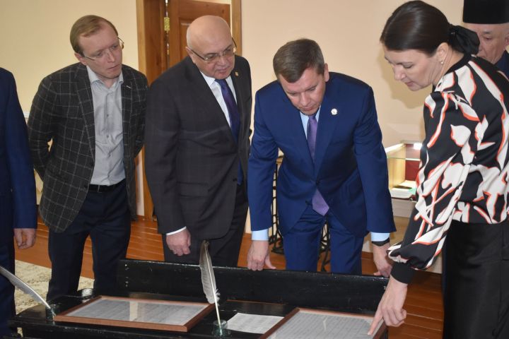 Министр сельского хозяйства и продовольствия РТ Марат ЗЯББАРОВ посетил восстановленный дом купца первой гильдии Мухаметджана хаджи Ахмеджанова