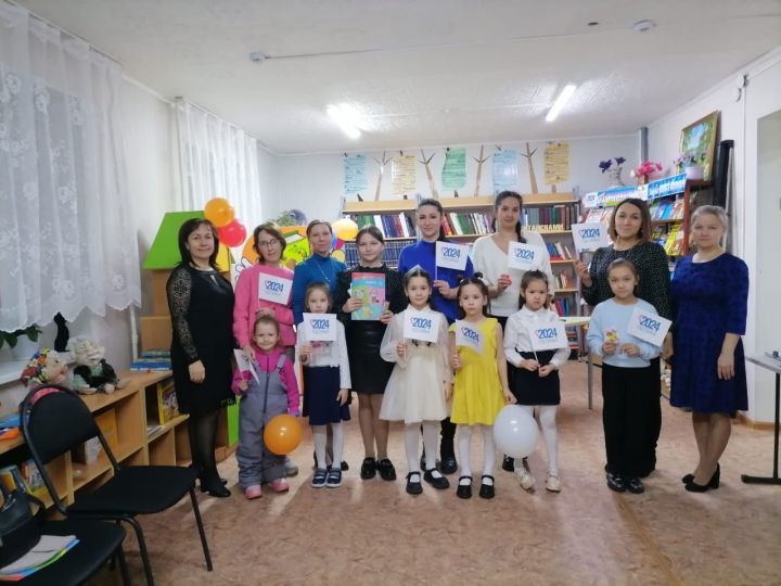 В Агрызе открылся семейный клуб «Семья и библиотека»