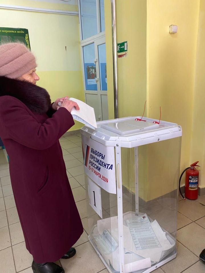 Представители преклонного возраста активно голосуют на выборах