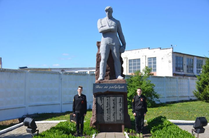 У памятника погибшим воинам-железнодорожникам состоится памятное мероприятие