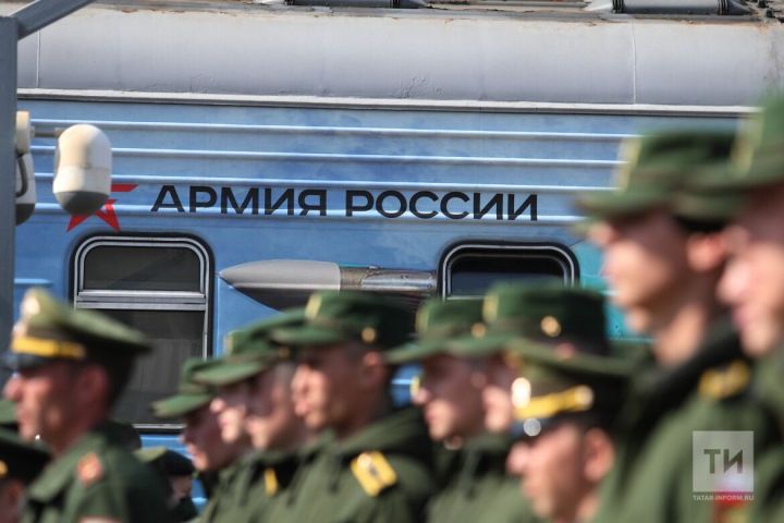Татарстанда 1 августтан контрактникларга түләүләр 1,7 миллион сумга кадәр артачак