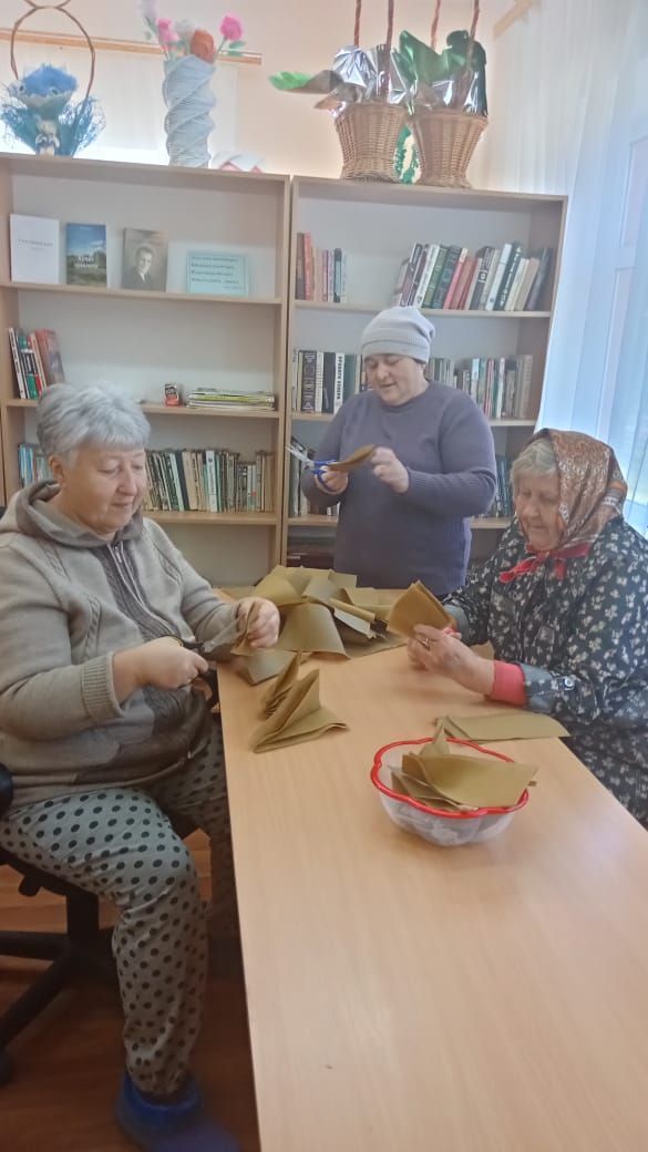 Сельчане из Варзи-Омги и Варзи-Пельги собирают очередную партию гуманитарного груза для СВО