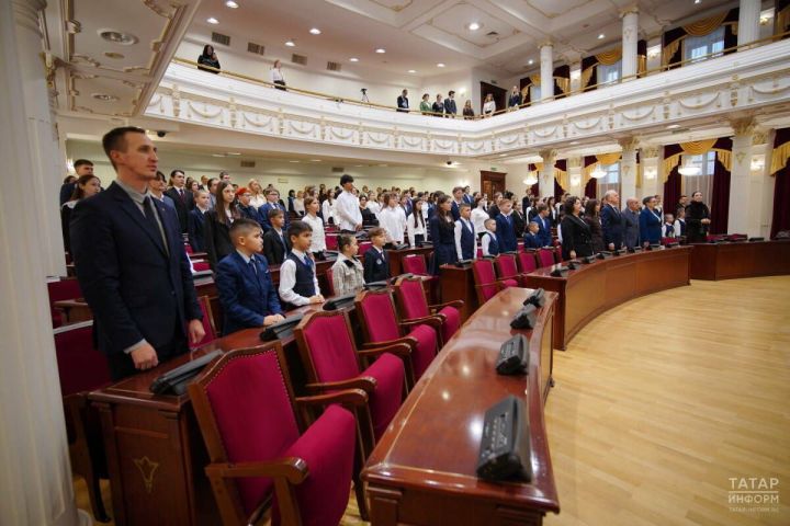 В Казани наградили победителей юбилейного антикоррупционного конкурса среди молодёжи