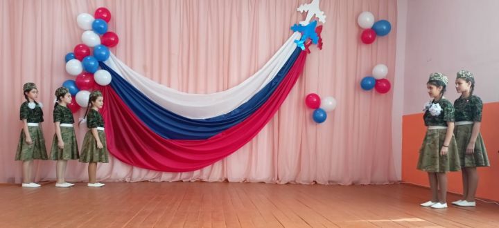 Кичкетаң мәктәбендә Ватанны саклаучылар көненә багышланган бәйрәм концерты узды
