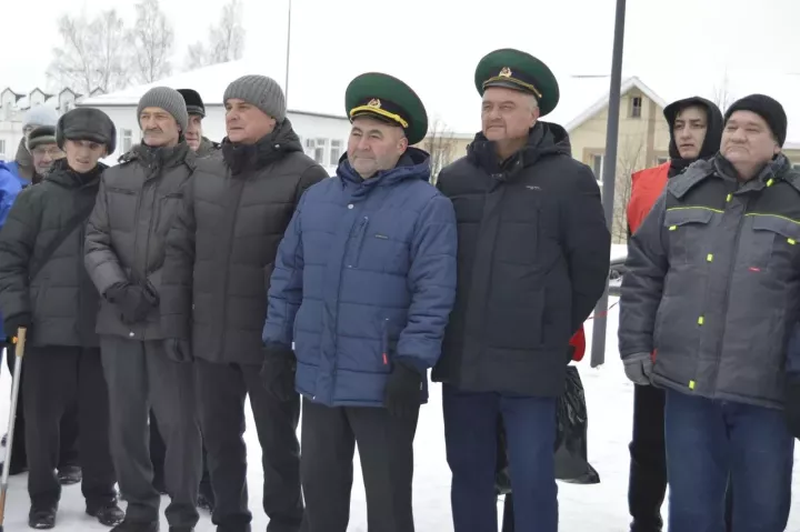 Агрызские ветераны-афганцы собрались на митинг в Сквере Победы