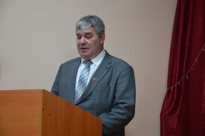 Связь появилась, водопровод обещали: о чем говорили на сходе в Азевском поселении