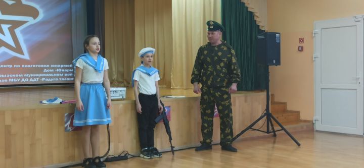 В Агрызе состоялась военно-спортивная игра «Юнармейские старты»