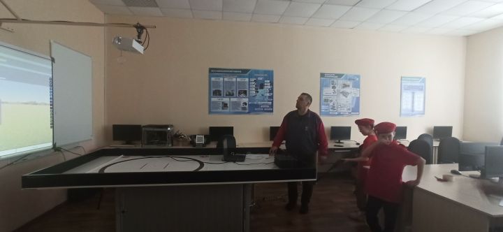 В Агрызе состоялась военно-спортивная игра «Юнармейские старты»