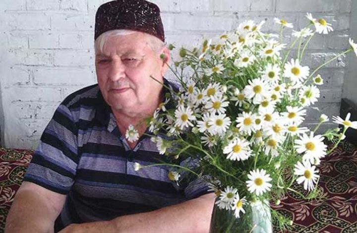 Район үзәк китапханәсендә шагыйрь Чыңгыз Мусинга багышланган «Күңелләрдә, сүздә, җырда...» исемле китап күргәзмәсе эшли