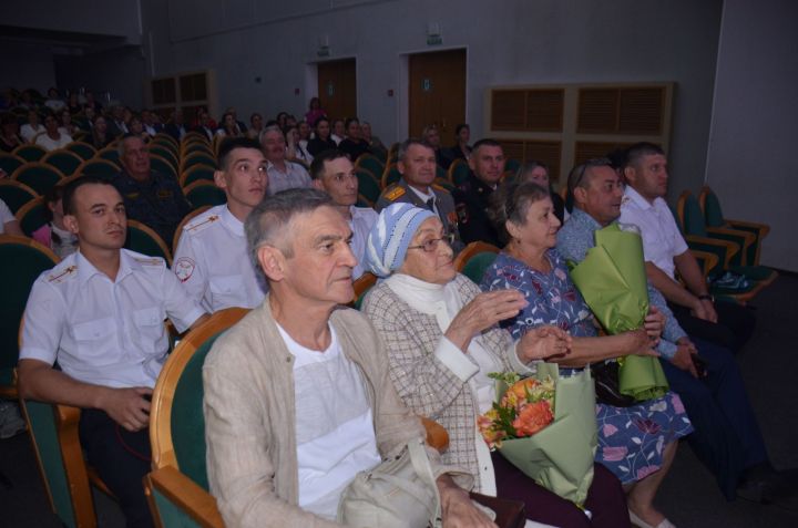 В Агрызском районе торжественно отметили 90-летие службы ГАИ