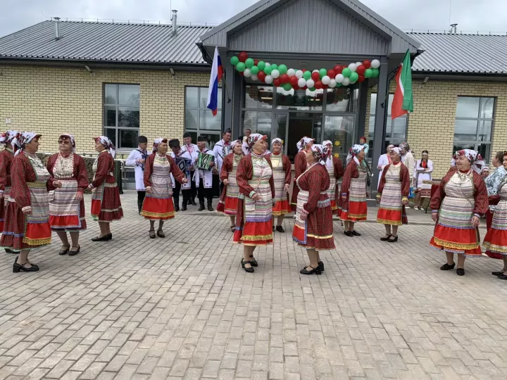 Кадрәктә мәдәният йортын һәм китапханәне үз эченә алган күпфункцияле үзәк ачылды